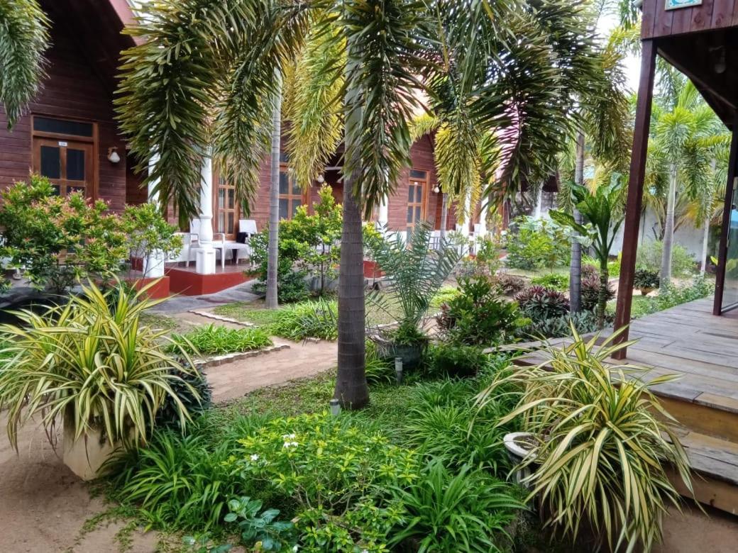 Elegant Green Beach Resort Trincomalee Exterior photo