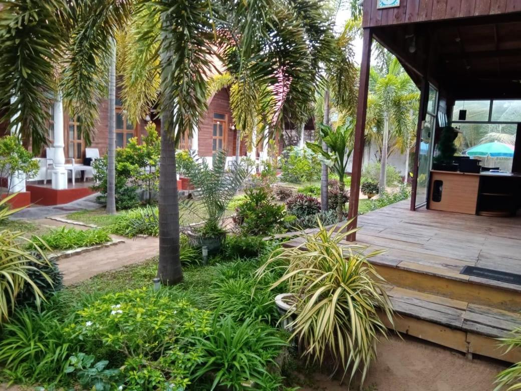 Elegant Green Beach Resort Trincomalee Exterior photo