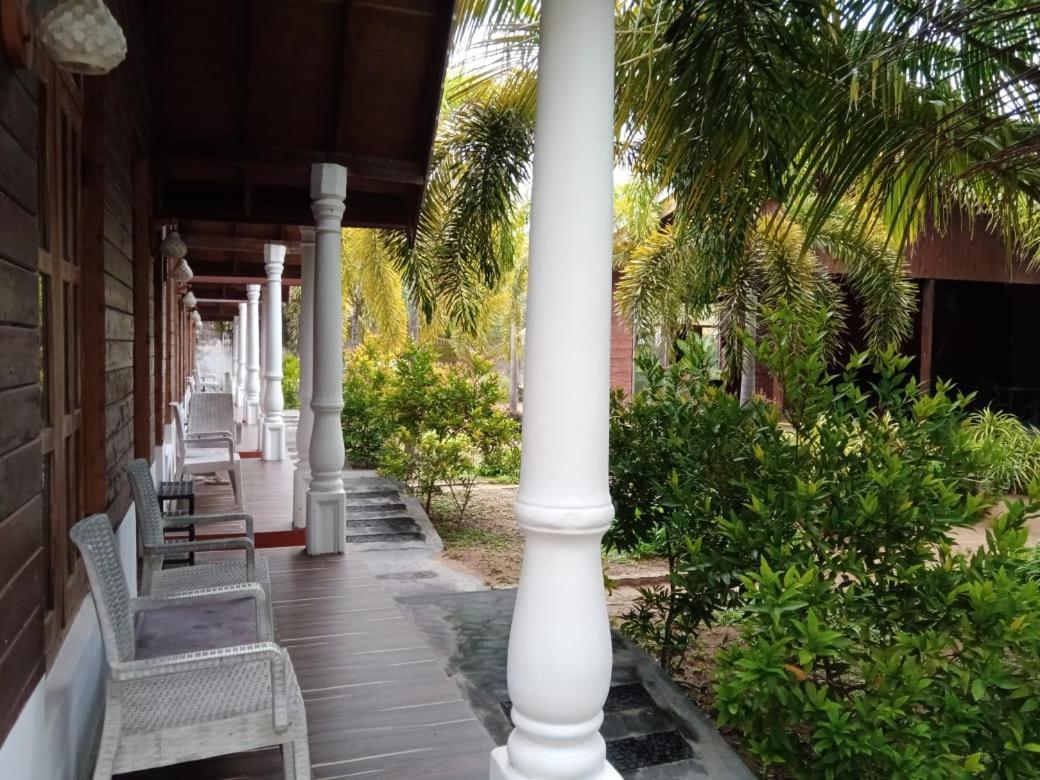 Elegant Green Beach Resort Trincomalee Exterior photo