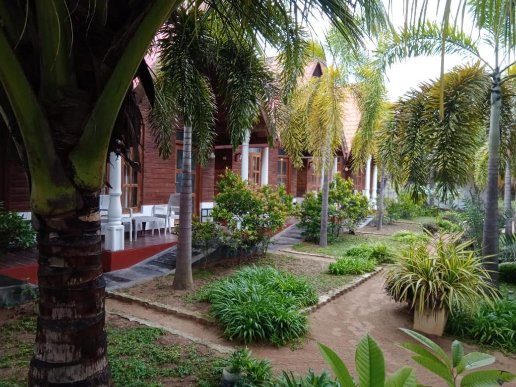 Elegant Green Beach Resort Trincomalee Exterior photo