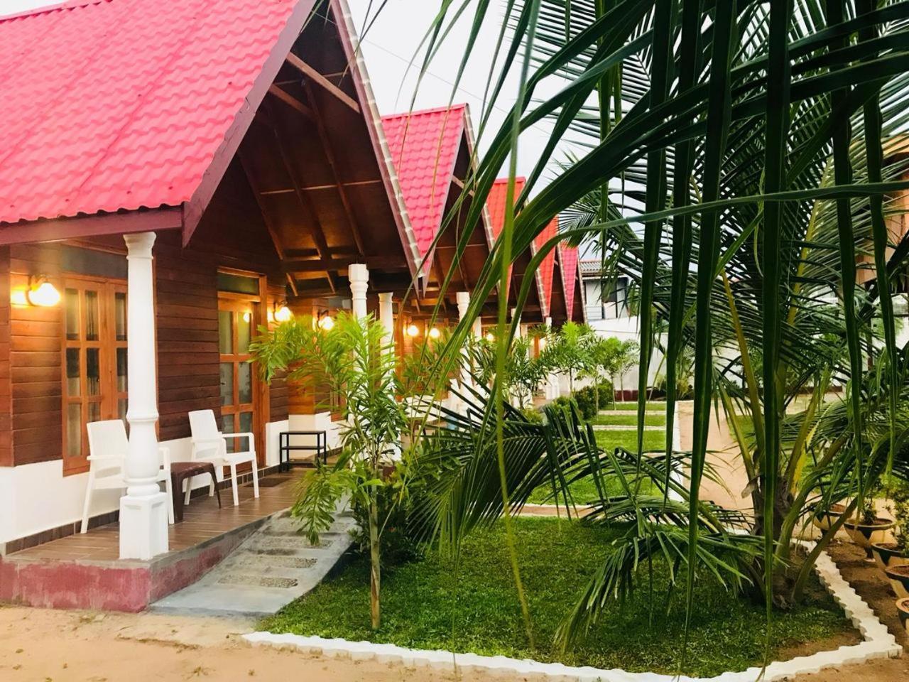 Elegant Green Beach Resort Trincomalee Exterior photo