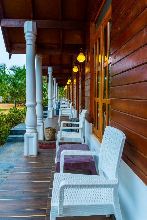 Elegant Green Beach Resort Trincomalee Exterior photo
